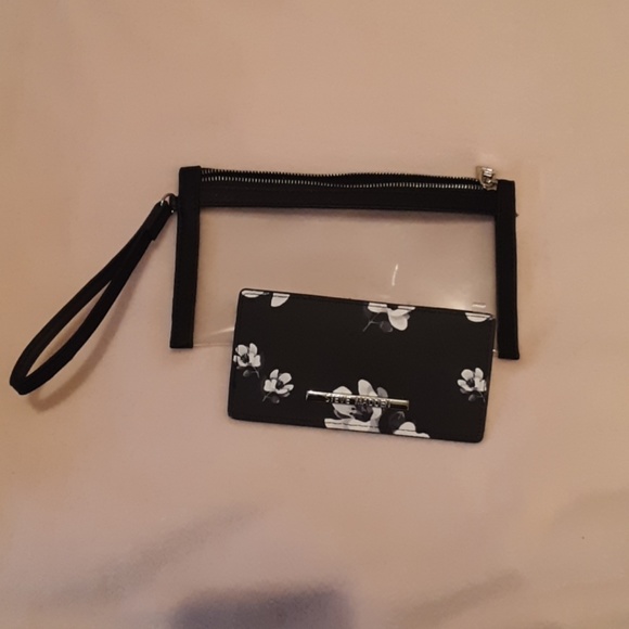 Steve madden black and white  wristlet - Picture 2 of 4